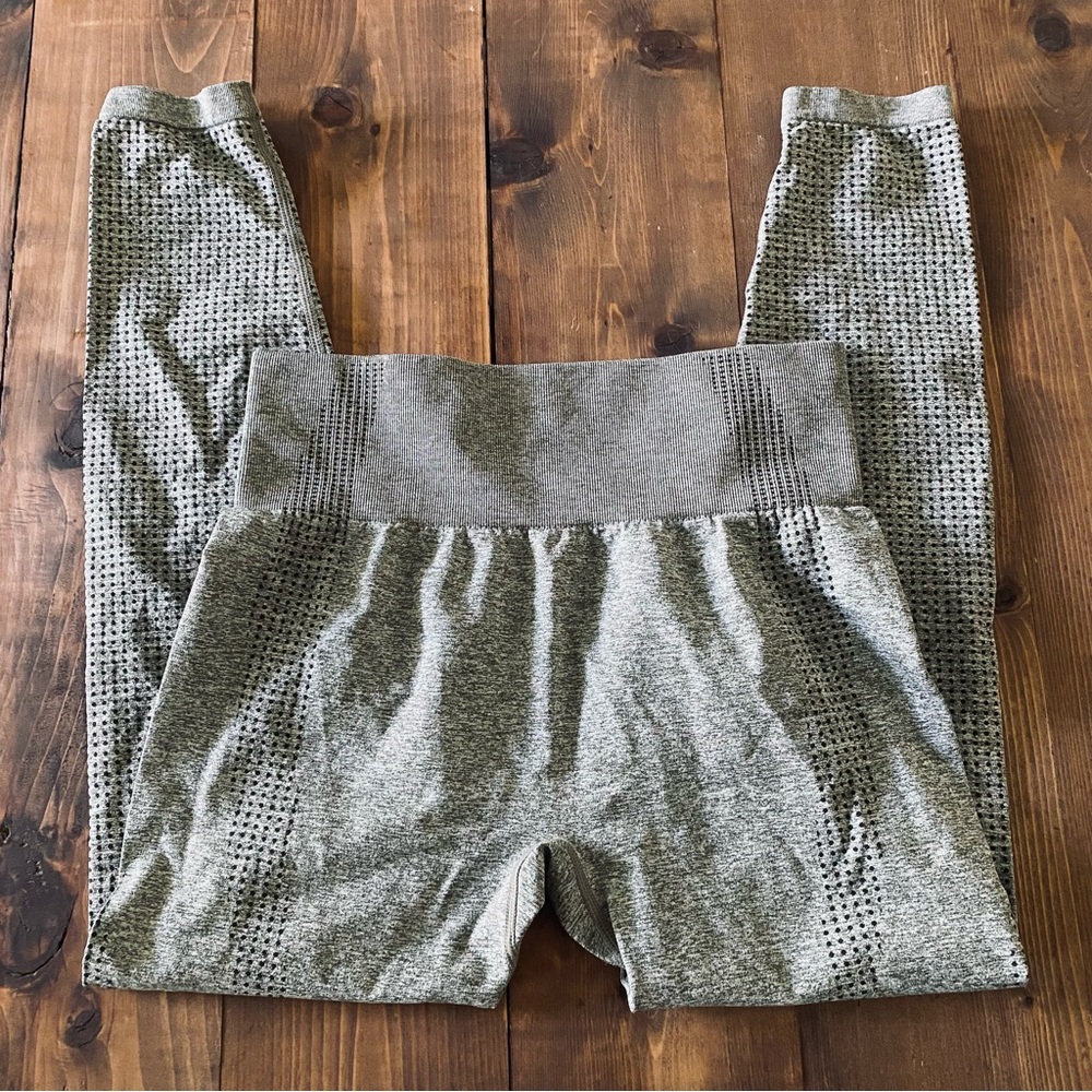 Green athletic leggings